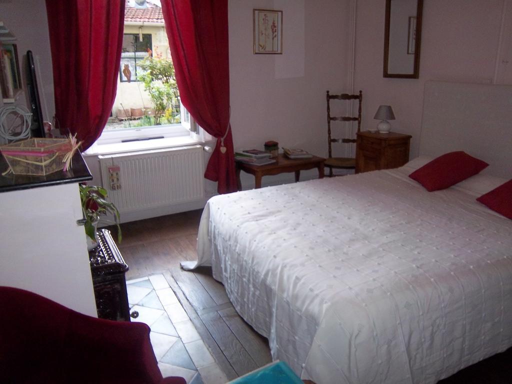 Apartamento Le Relais De Marbot Bar-le-Duc Habitación foto