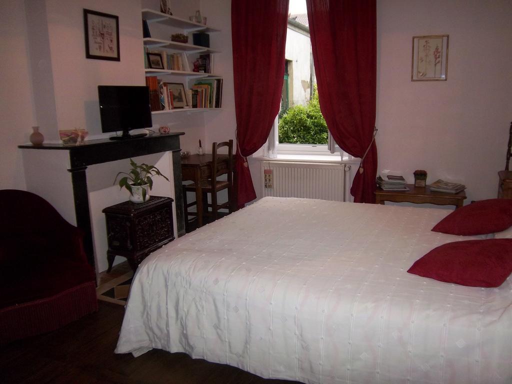 Apartamento Le Relais De Marbot Bar-le-Duc Habitación foto